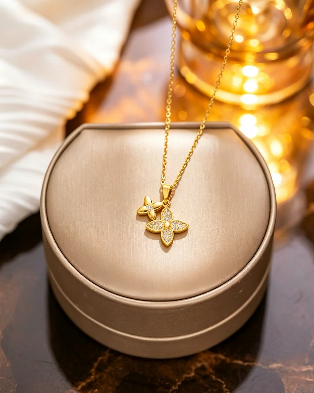 Chateau Blossom Titanium Steel Copper Geometric Necklace in Gold